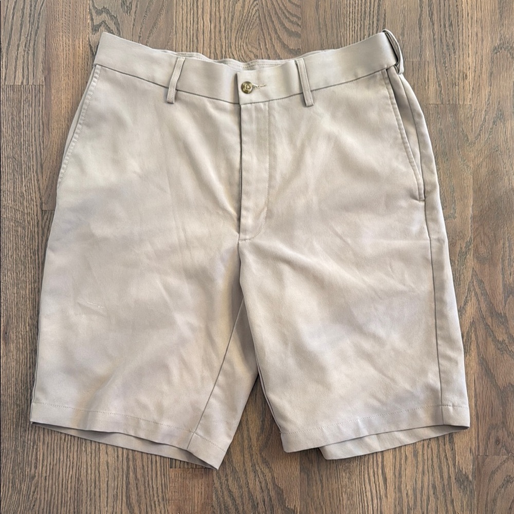 Men's Tan Shorts sz 32